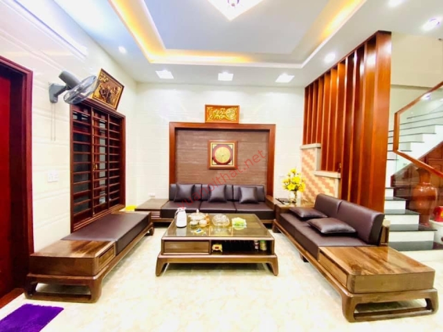 Lấy nội thất gỗ làm chủ đạo xuyết suốt cho toàn bộ căn nhà