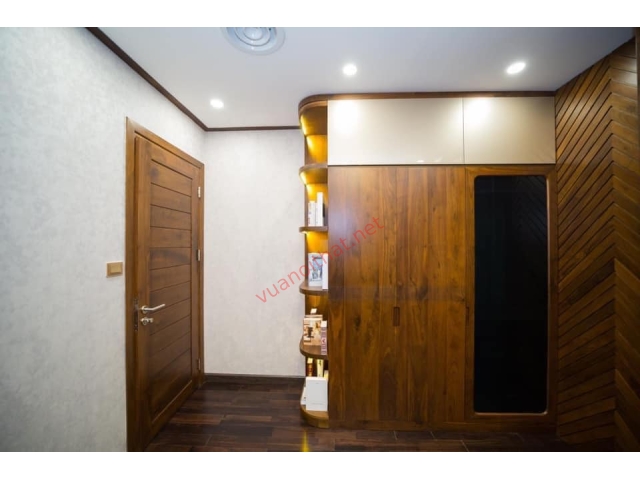 Lấy nội thất gỗ làm chủ đạo xuyết suốt cho toàn bộ căn nhà